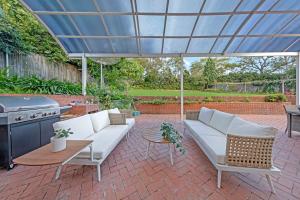 Κήπος έξω από το Spacious 5BR Family Retreat in Central Lindfield