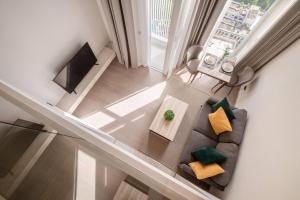 TV a/nebo společenská místnost v ubytování Wyndham Garden Bangkok Sukhumvit 42