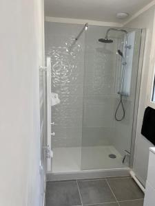Bilik mandi di Petite maison de ville duplex 4 personnes