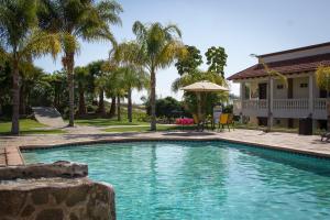 Bazén v ubytování Hacienda Guadalupe Hotel nebo v jeho okolí