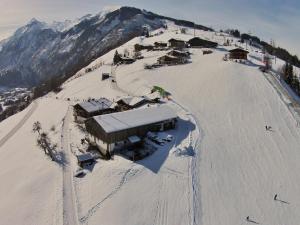 Modern Mansion in Kaprun near Ski Area talvel