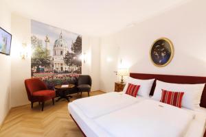 Katil atau katil-katil dalam bilik di Hotel Royal