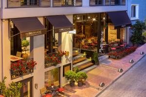 Bangunan di mana terletaknya hotel