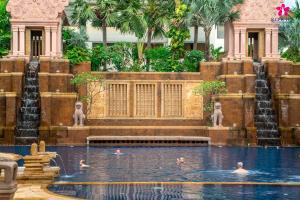 Bazén v ubytování Sokha Angkor Resort nebo v jeho okolí