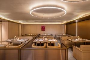 Jingdong Headquarters Crystal Orange Hotel, Yizhuang, Beijing休息區