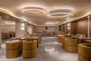 Jingdong Headquarters Crystal Orange Hotel, Yizhuang, Beijing休息區