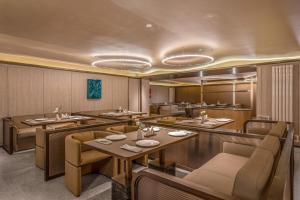Jingdong Headquarters Crystal Orange Hotel, Yizhuang, Beijing休息區