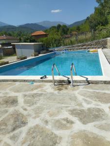 Foto dalla galleria di Семеен хотел Балканъ-Априлци ad Apriltsi