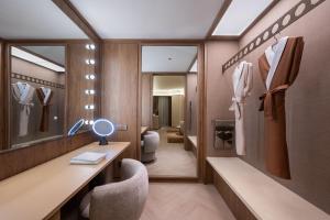 Phòng tắm tại Crystal Hotel Beijing Shunyi Capital International Convention Center +19 ảnh