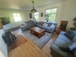 Posezení v ubytování Swedish Red Villa - Spa & Sauna