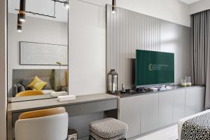 Köök või kööginurk majutusasutuses Luxury Escapes Modern Studio MAG 318