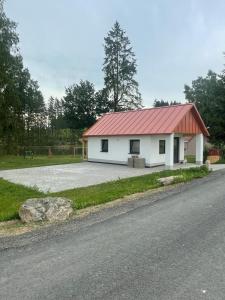 Zgrada u kojoj se nalazi kamp