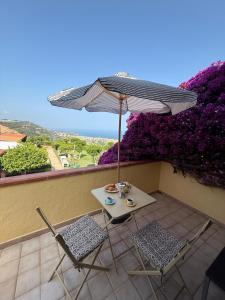 A balcony or terrace at Apartment On Hill 2