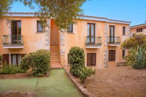 Budova, kde se apartmán nachází + 50 fotografií