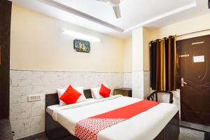 Gallery image of Hotel O Anjani Mahal Guest House in Pātolī +25 photos