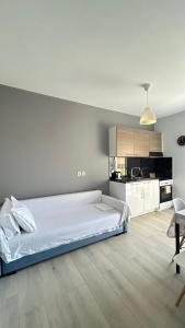 Postel nebo postele na pokoji v ubytování Elsa home