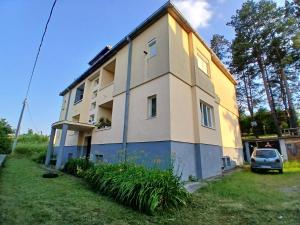 Budova, kde se apartmán nachází