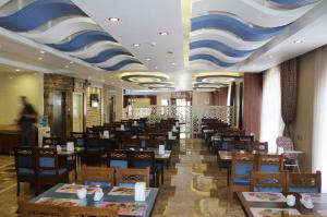 Restaurace v ubytování Mesnevi Hotel