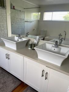 Koupelna v ubytování #uitdiebloute + 16 fotografií