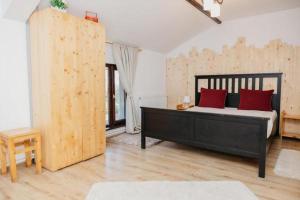 Φωτογραφία από το άλμπουμ του Casa BOBO σε Baia de Fier +27 φωτογραφίες