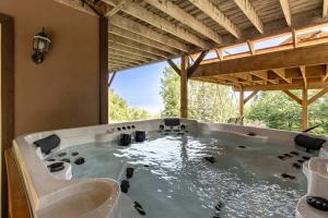 L'Audacieux - SPA, Billard, Poker, Arcade, fleuve, l'évasion VIP的一间浴室