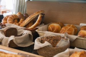 Makanan di atau berdekatan hotel