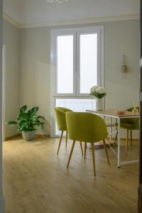 Χώρος καθιστικού στο Oros rooms