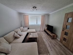 Μια τηλεόραση ή/και κέντρο ψυχαγωγίας στο Apartmán Banská Bystrica