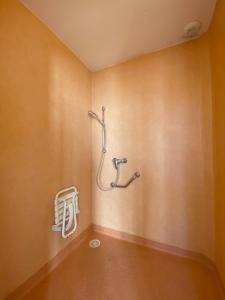 Gallery image of AuxR Etape La Maison du Randonneur in Auxerre