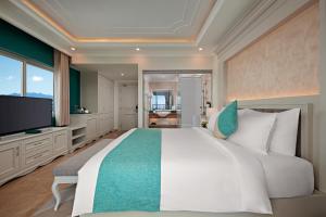 TV a/nebo společenská místnost v ubytování Mercure Nha Trang Beach