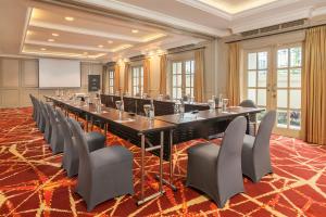 Zona business o sala conferenze di Sheraton Bandung Hotel & Towers