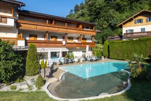 Bazén v ubytování Hotel Bischofhof - Bistro Jasmin nebo v jeho okolí