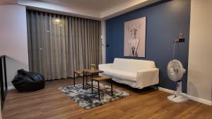 Ένα ή περισσότερα κρεβάτια σε δωμάτιο στο Monica Room +29 φωτογραφίες