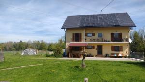 Budova, kde se apartmán nachází + 8 fotografií