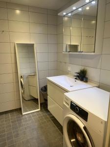 Ένα μπάνιο στο Flott leilighet sentralt i Oslo
