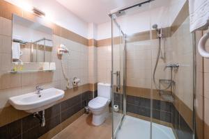 Ένα μπάνιο στο Hotel u Ledu