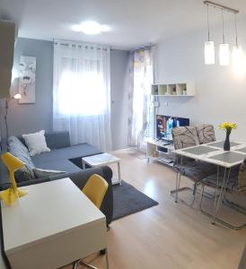 Khu vực ghế ngồi tại Apartment Verdi Split with free private parking space