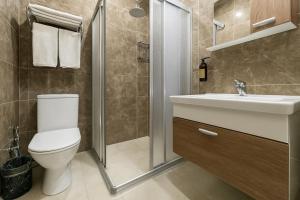 A bathroom at Monezza Avcılar