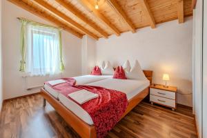 Ένα ή περισσότερα κρεβάτια σε δωμάτιο στο Villa Luka +43 φωτογραφίες