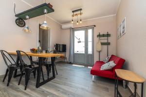 Posezení v ubytování Dimora Concept - Ca' Franca - Sea View Terrace and Private parking + 24 fotografií