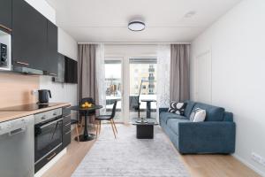 Kuchyň nebo kuchyňský kout v ubytování City 1bedroom with nice terace 100mb Wi-fi 3min from Train station