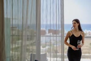Гости Seasons Hotel (Adults Only)