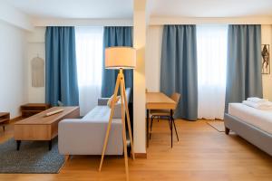 Ένα ή περισσότερα κρεβάτια σε δωμάτιο στο Niki Athens Suites - 404 - Cosy Apartment in Athens Historical Center