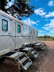 Φωτογραφία από το άλμπουμ του Amazing Safari Tent with Fire Pit and Barbecue in Staples, Texas σε Staples