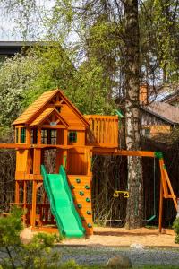 Herní místnost nebo prostor pro děti v ubytování Atpūtas komplekss Lilaste