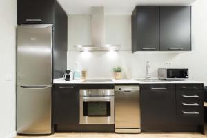 Kuchyň nebo kuchyňský kout v ubytování Centric 2bedroom in Las Ramblas 3 1A