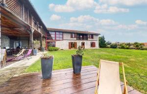 Κήπος έξω από το La Ferme Les Coustères - Gîte modulable - En couple ou en tribu de 2 à 15 pers