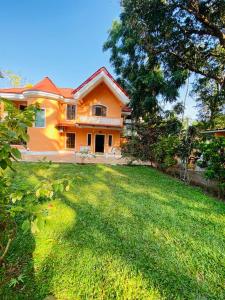 Κήπος έξω από το Tapas Villa 4Bhk