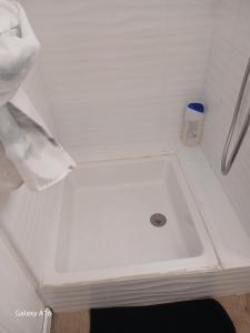 Ένα μπάνιο στο Aix Pont de Larc California 2 Coté Jardin - Parking +15 φωτογραφίες