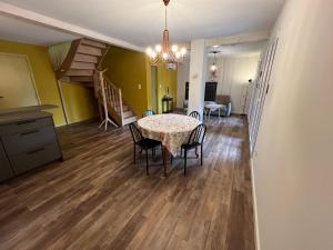 พื้นที่นั่งเล่นของ La Cour de Mamama Appartement 5